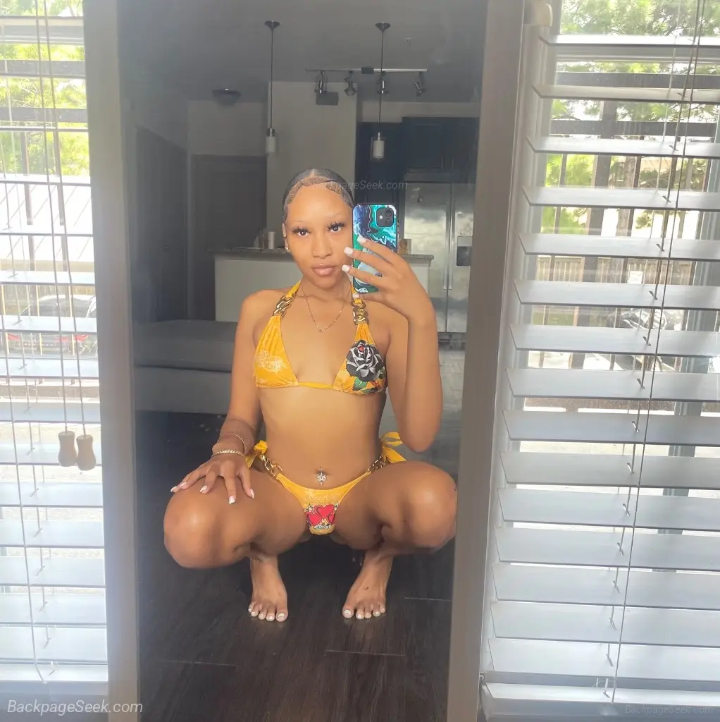 SEXY BLASIAN SLUT WHO LIKES TO FUCK 25 ft shows in Houston – Women Seeking Men photo 5