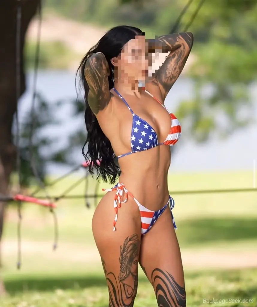 Vanessa from Colombia Summertime is always a good time Come... in Houston – Women Seeking Men photo 3