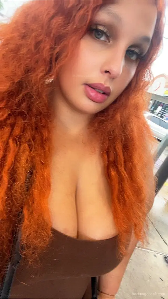BIG BOOTY QUEEN OF BACKSHOTS - 100 real verified freak WITH THE
