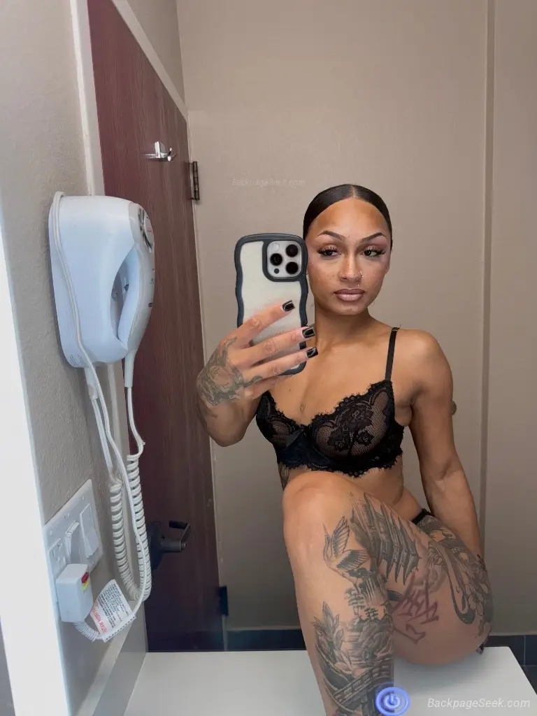 Honey your petite princess in Houston – Women Seeking Men photo 5