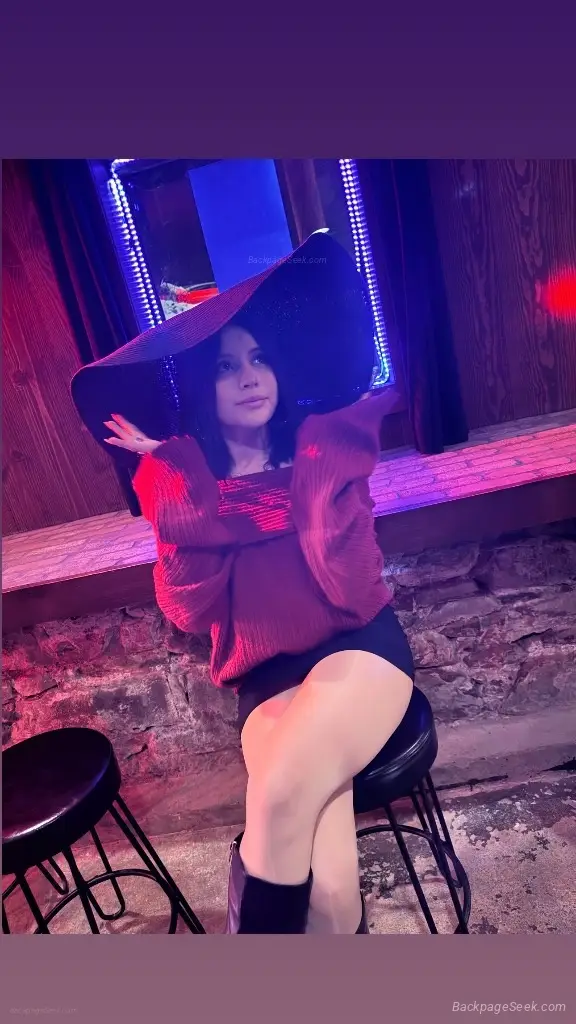 hey guys im new here my name is estrella i have a room avail... in Hudson Valley – Women Seeking Men photo 6