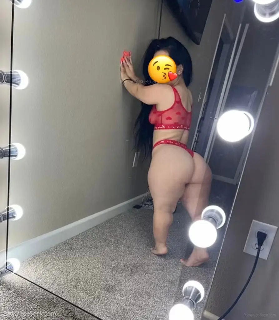 HOLA SOY ENANA MI AMOR VOY LLEGANDO POR TU CIUDAD VEN PAPI A PENETRARME