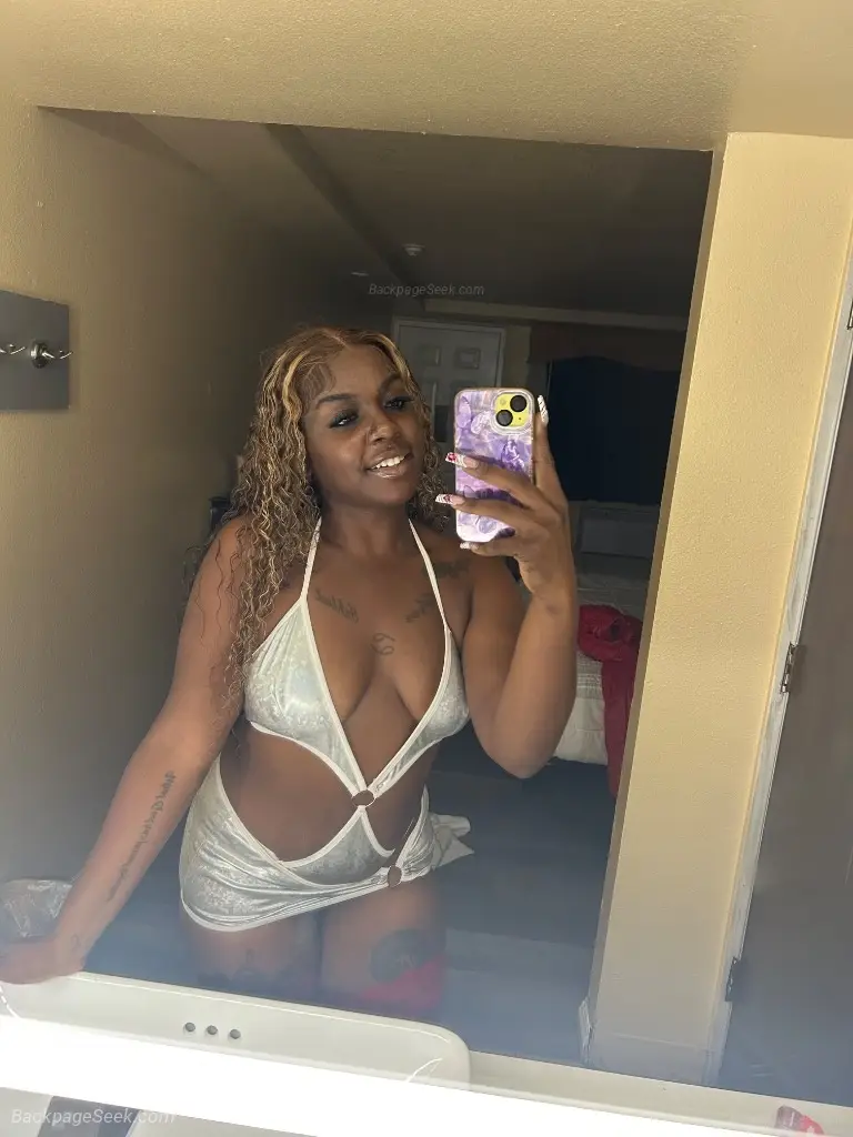 INCALL SPECIALS AVAILABLE NOW cum have some fun with a perfe... in Inland Empire – Women Seeking Men photo 3