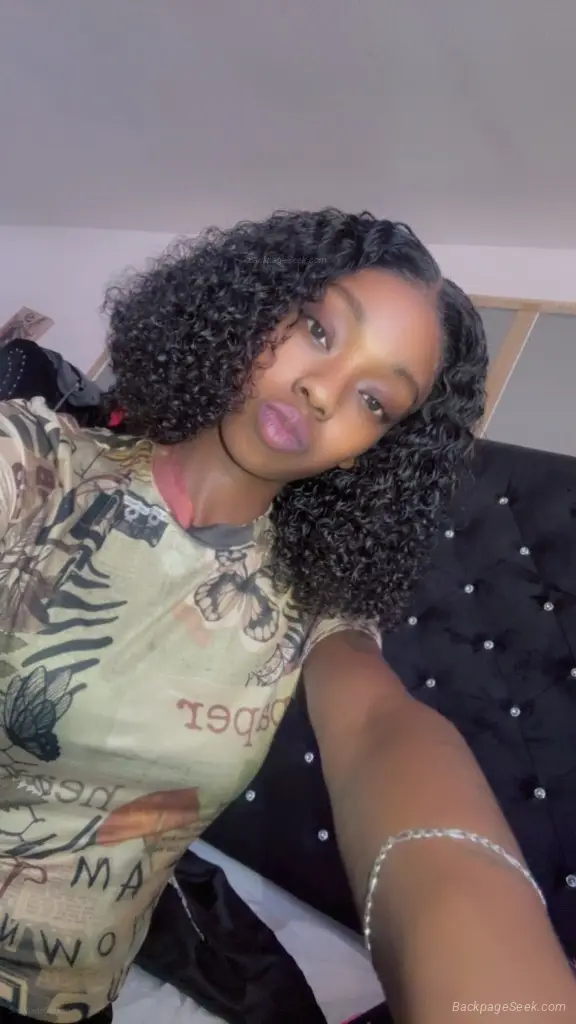karma the pretty petite in Inland Empire – Women Seeking Men photo 2