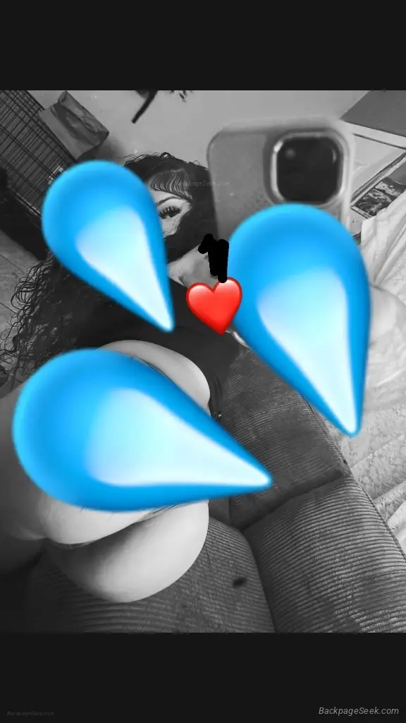 gorgeous girly short latina in Inland Empire – Women Seeking Men photo 3