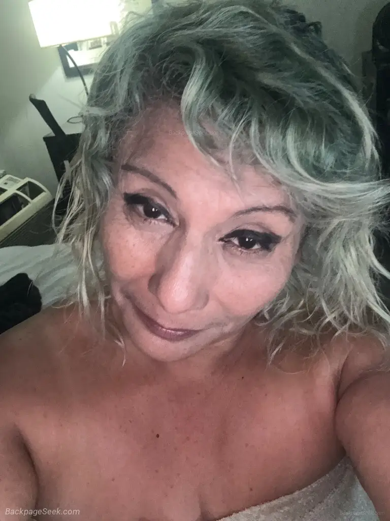 sexy Mamacita wanna have some fun