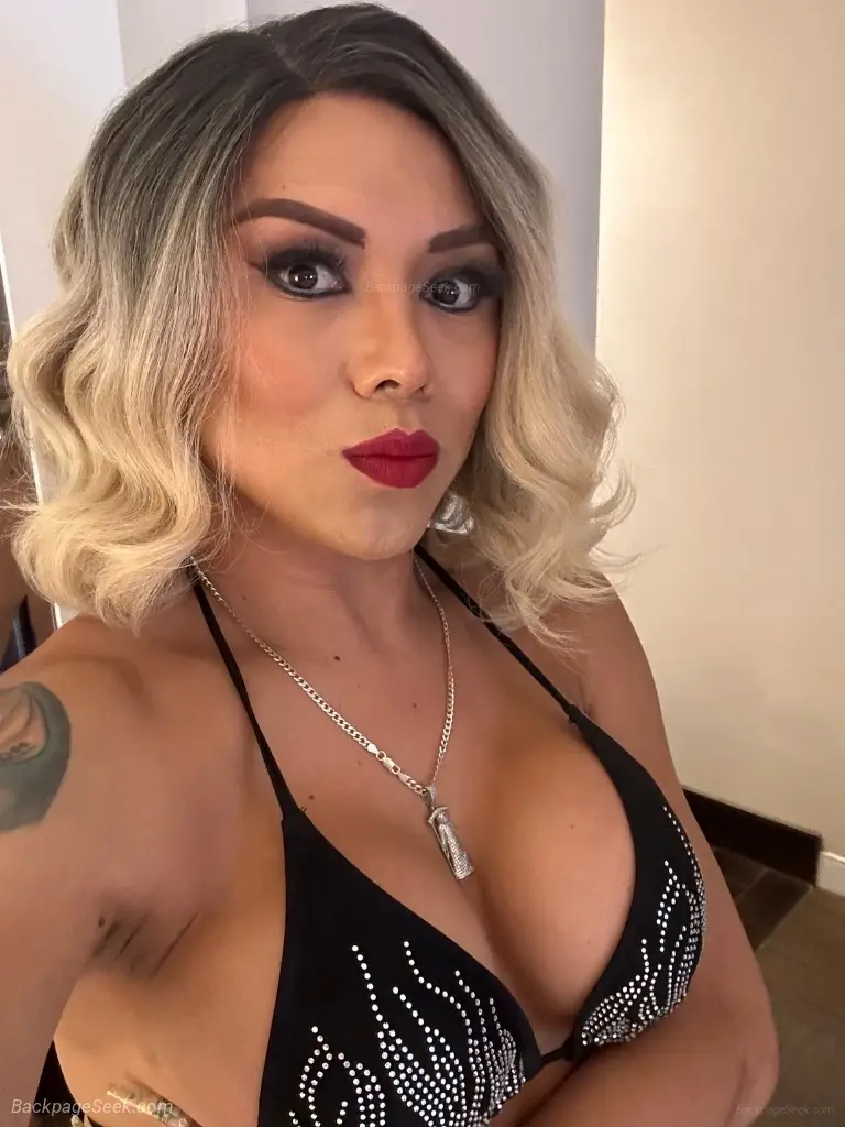 soy una chica latina 100% real
