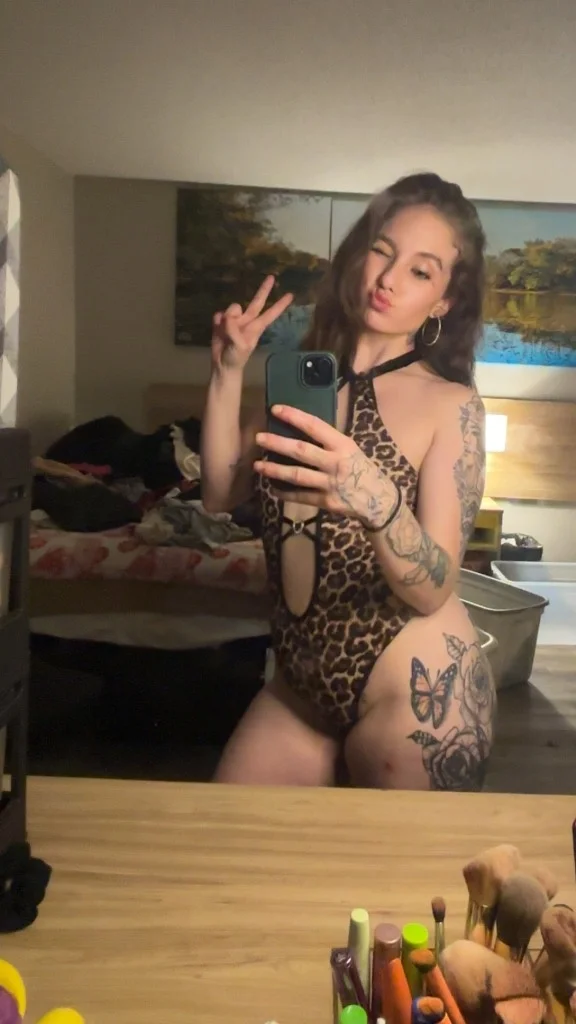 its peaches im back baby come seee me!!