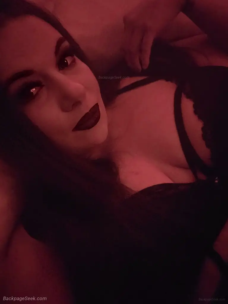 Reviewed Captivating Mezmerizing Sexy Kelsey Lee NO DEPOSITS Near Kci/Mci