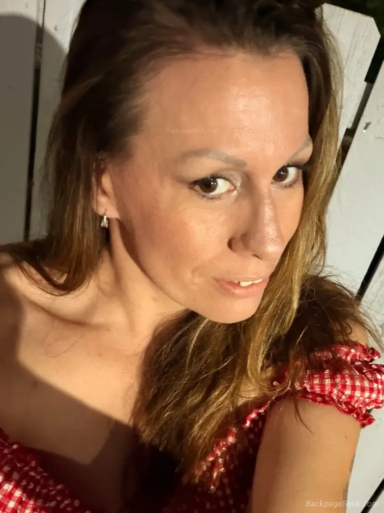 South KC Nights North KC Lights Your Perfect Escape Awaits in Kansas City – Women Seeking Men photo 2