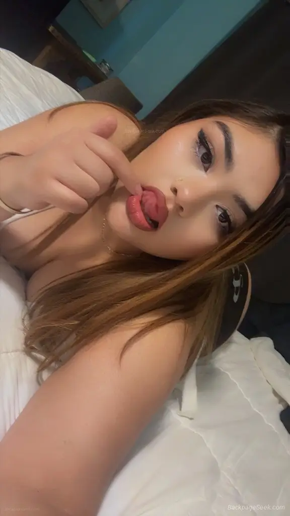 week day deals outcalls and incalls available ask about my in Kansas City – Women Seeking Men photo 4