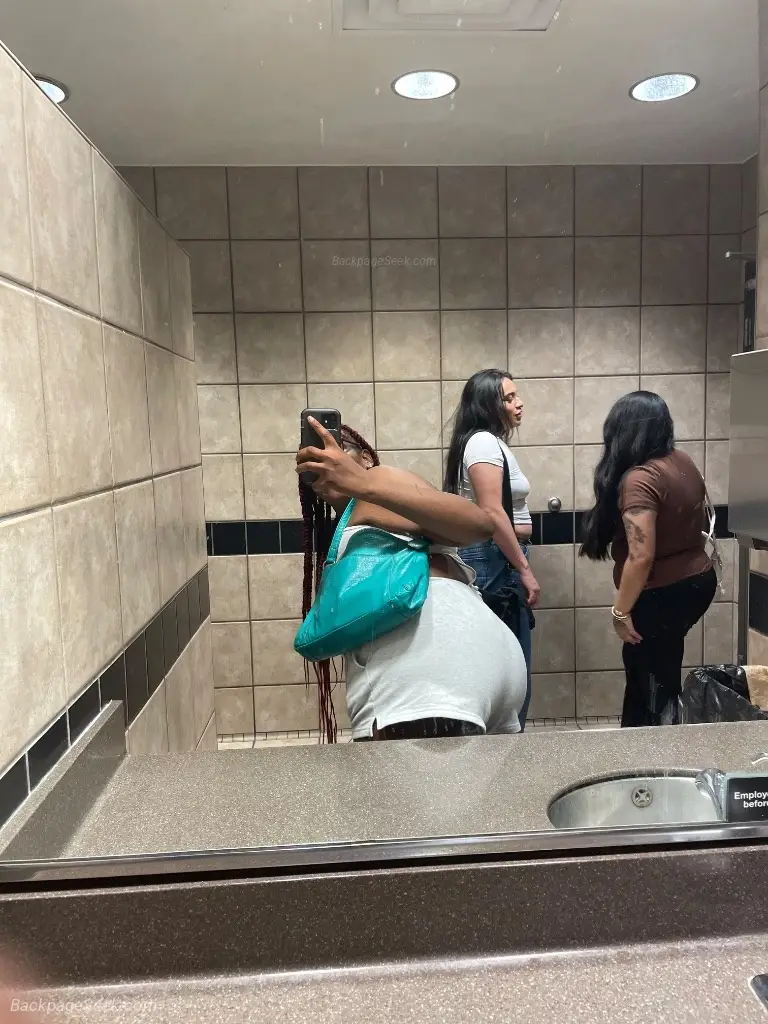 Outcalls in Kansas City – Women Seeking Men photo 4