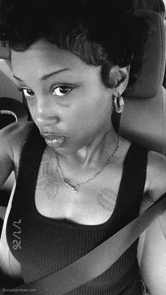 Qv 85 hhr 100 specials until 11pm in Kansas City – Women Seeking Men photo 5