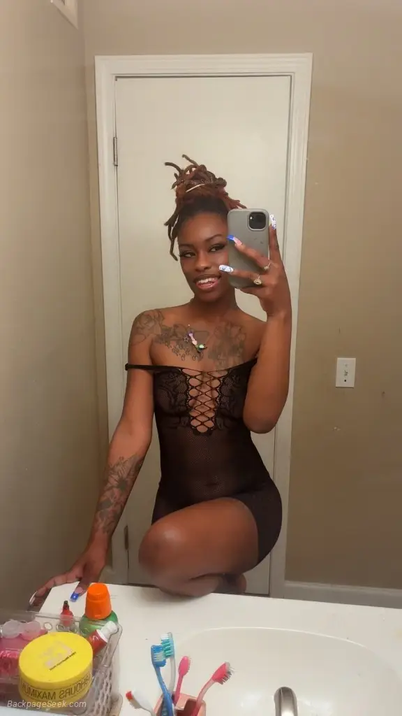 young wet hottie in Kansas City – Women Seeking Men photo 4