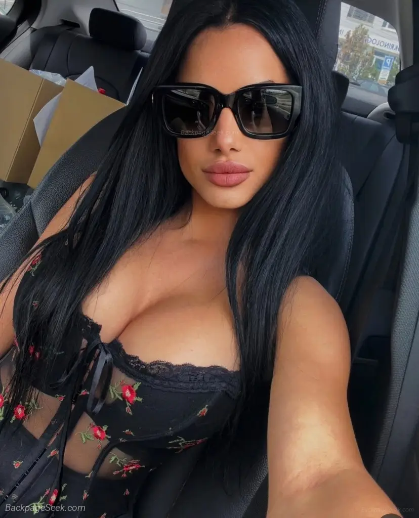 big boobs seductive eyes sexy body in Kansas City – Women Seeking Men photo 5