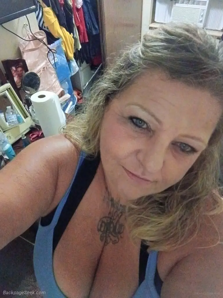 Thick Busty Curvy Blonde Blue Eyes and Ready to Put My Moves... in Kansas City – Women Seeking Men photo 2