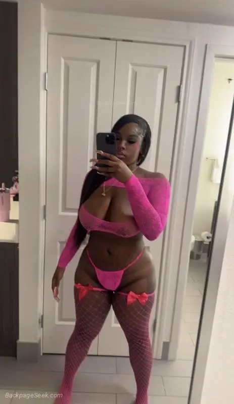 BBL BADDIE PRETTY FACE TINY WAIST in Kansas City – Women Seeking Men photo 2