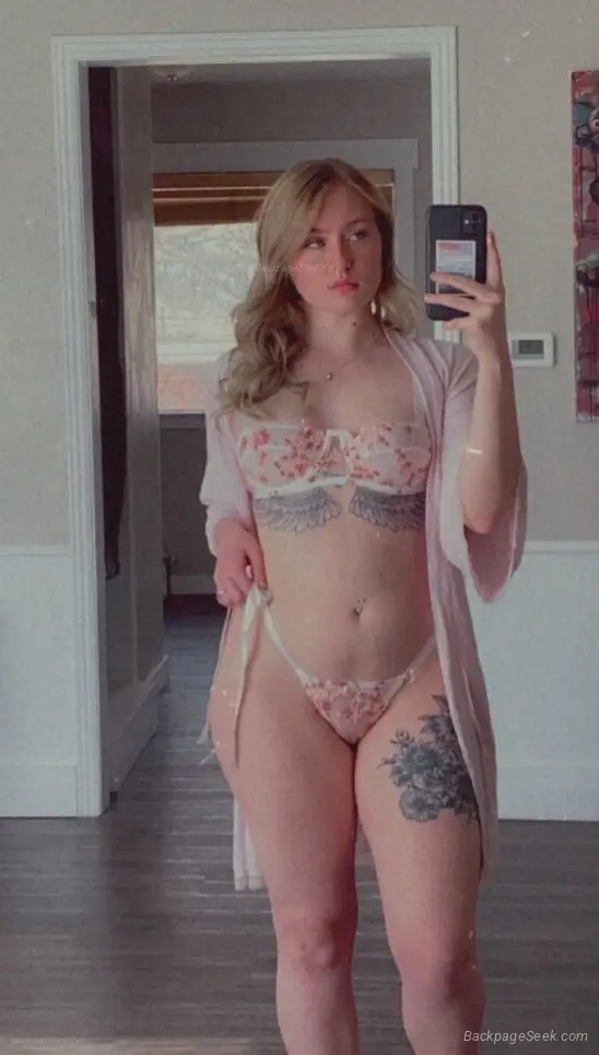 Fresh and Clean Wet Tight Sexy pussy I Suck lt Nice And Deep Darling