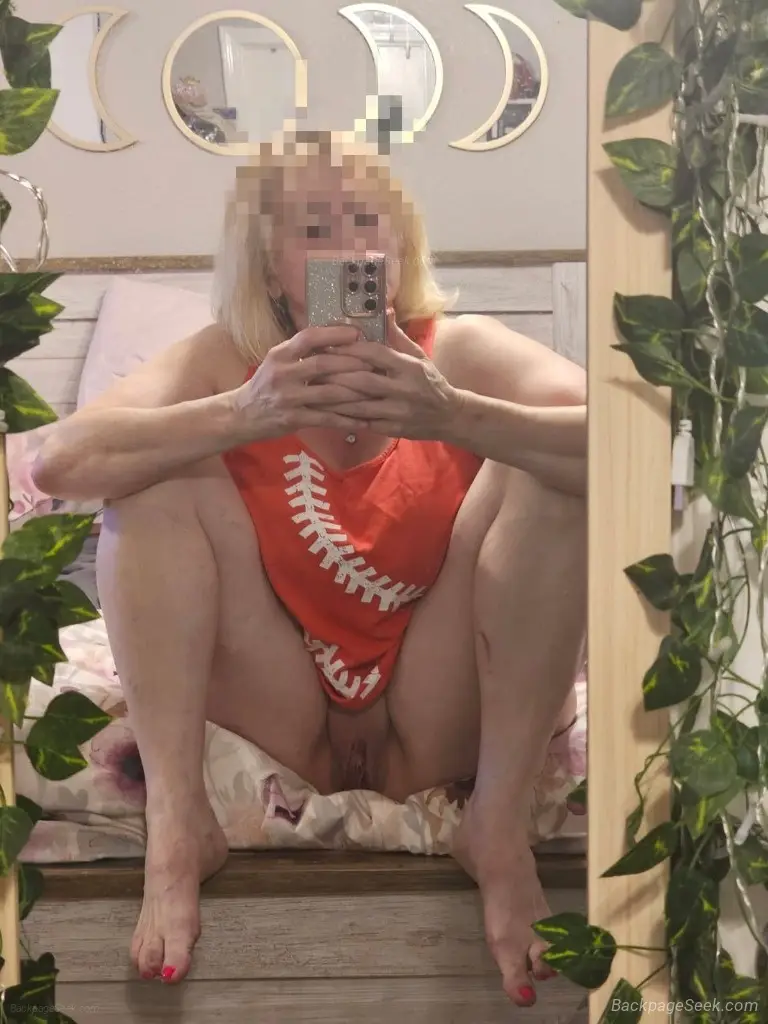 Sexy Redhead QV 120 in Las Vegas – Women Seeking Men photo 2