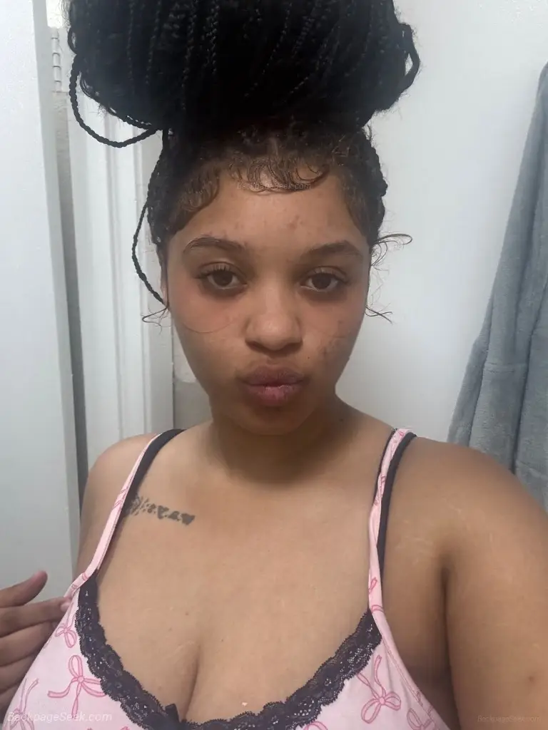 the queen Latina available now call me Qv 100 now