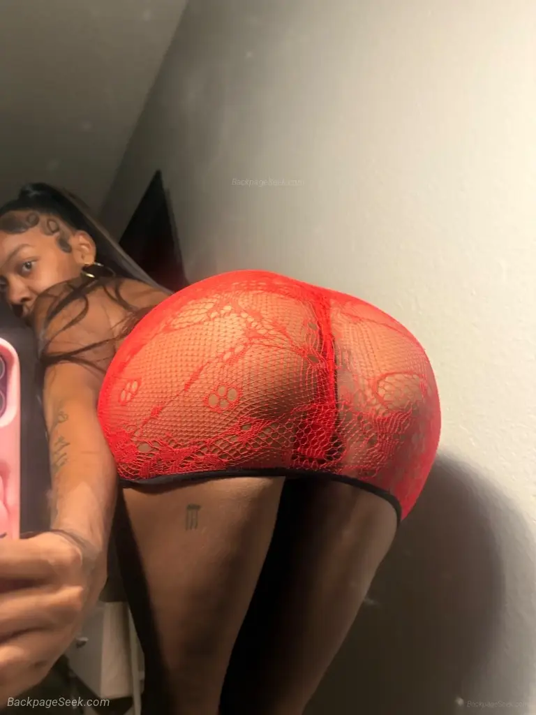 im MOBILE! ask for bj special i also offer massages :)