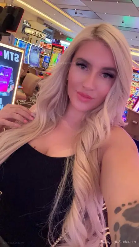 Blonde Bombshell in Las Vegas – Women Seeking Men photo 2