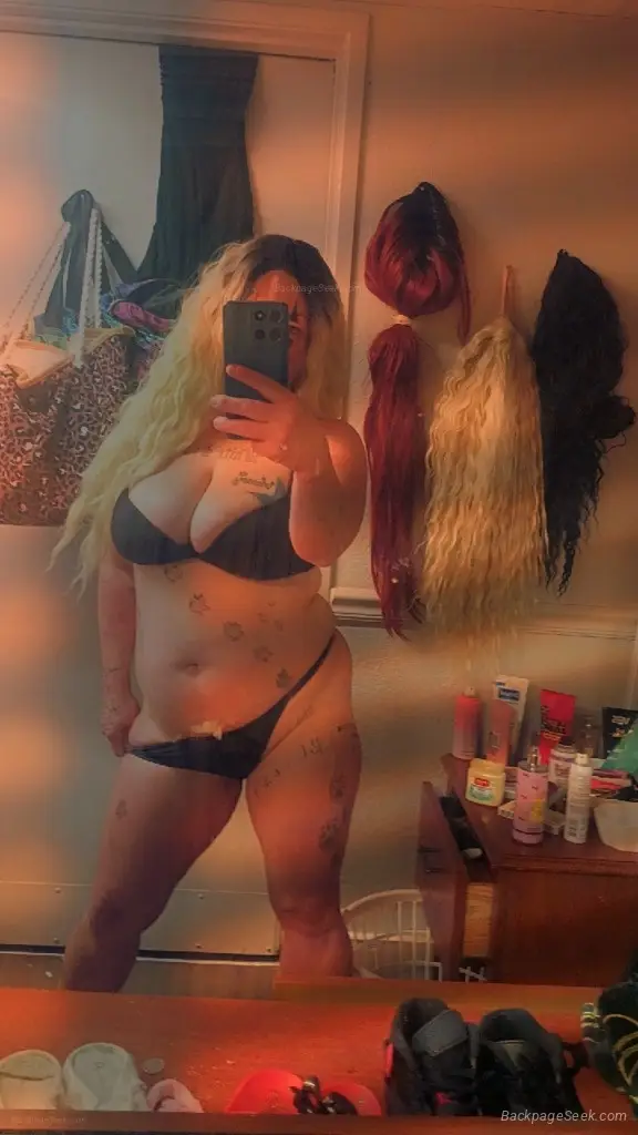 welcome to my pleasure room right