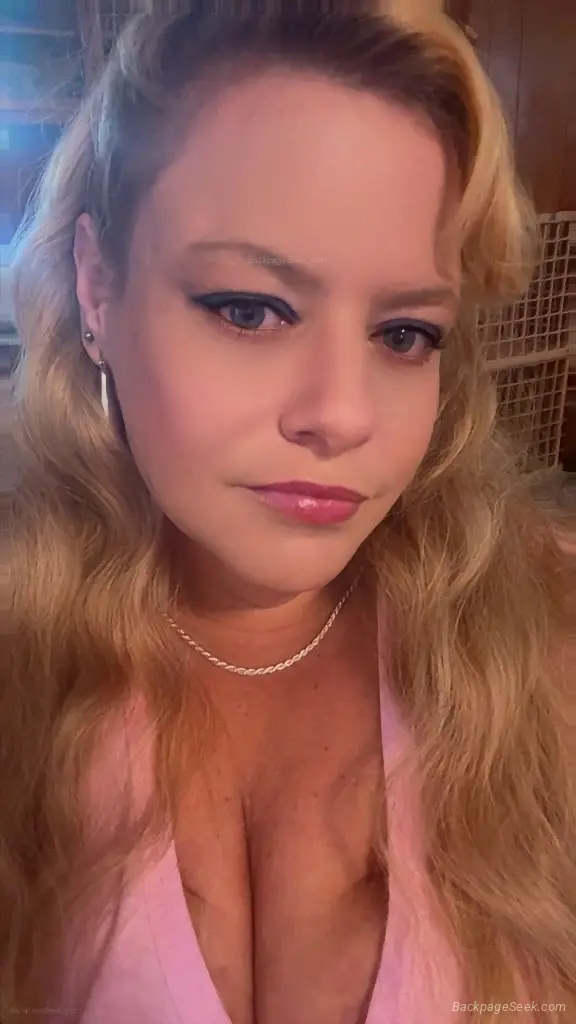 Your favorite M I L F