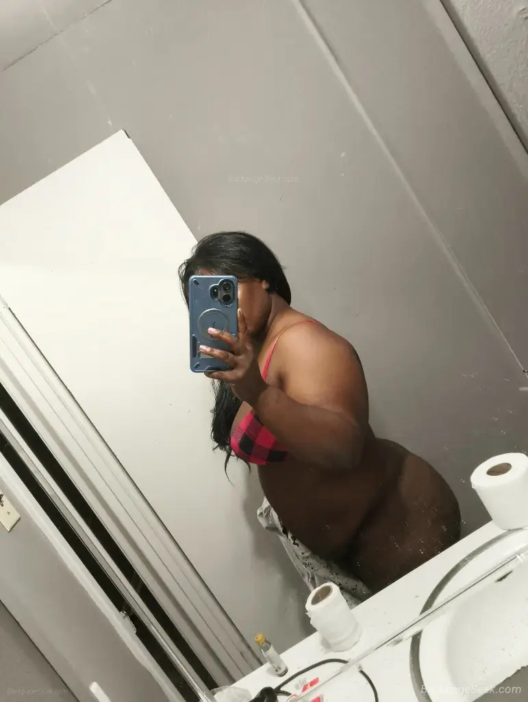 Morrilton tomorrow But tonight im in the rock in Little Rock – Women Seeking Men photo 4