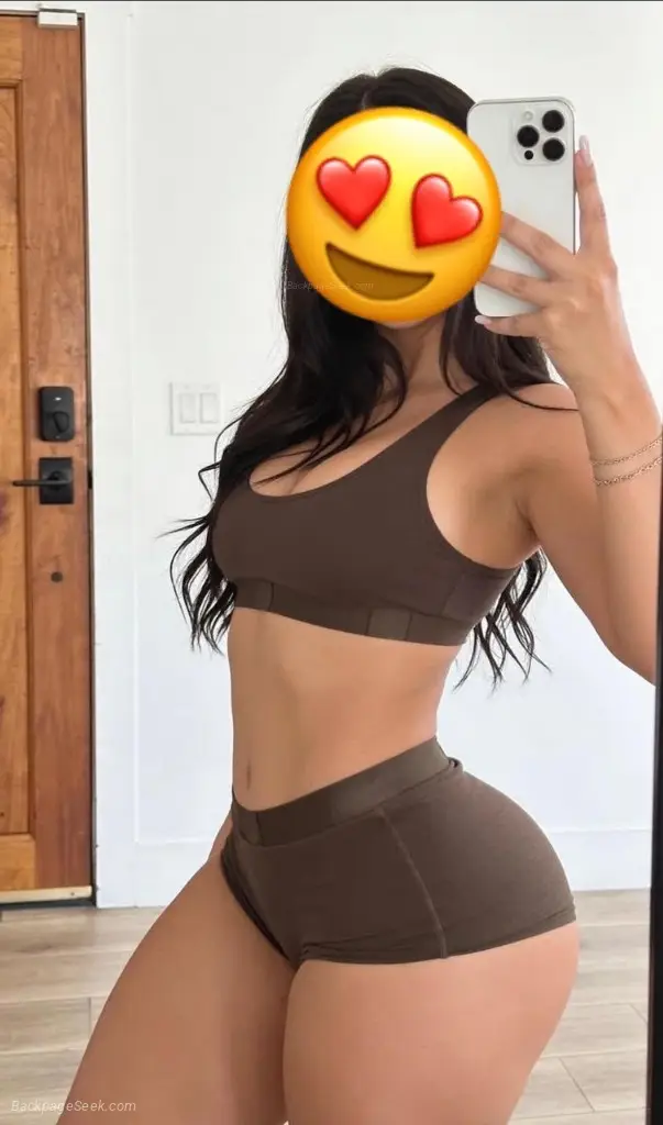 I'm available baby in Long Beach – Women Seeking Men photo 2
