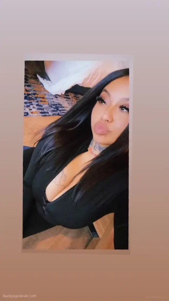 El Salvadoran baddie 150 deep throat goat