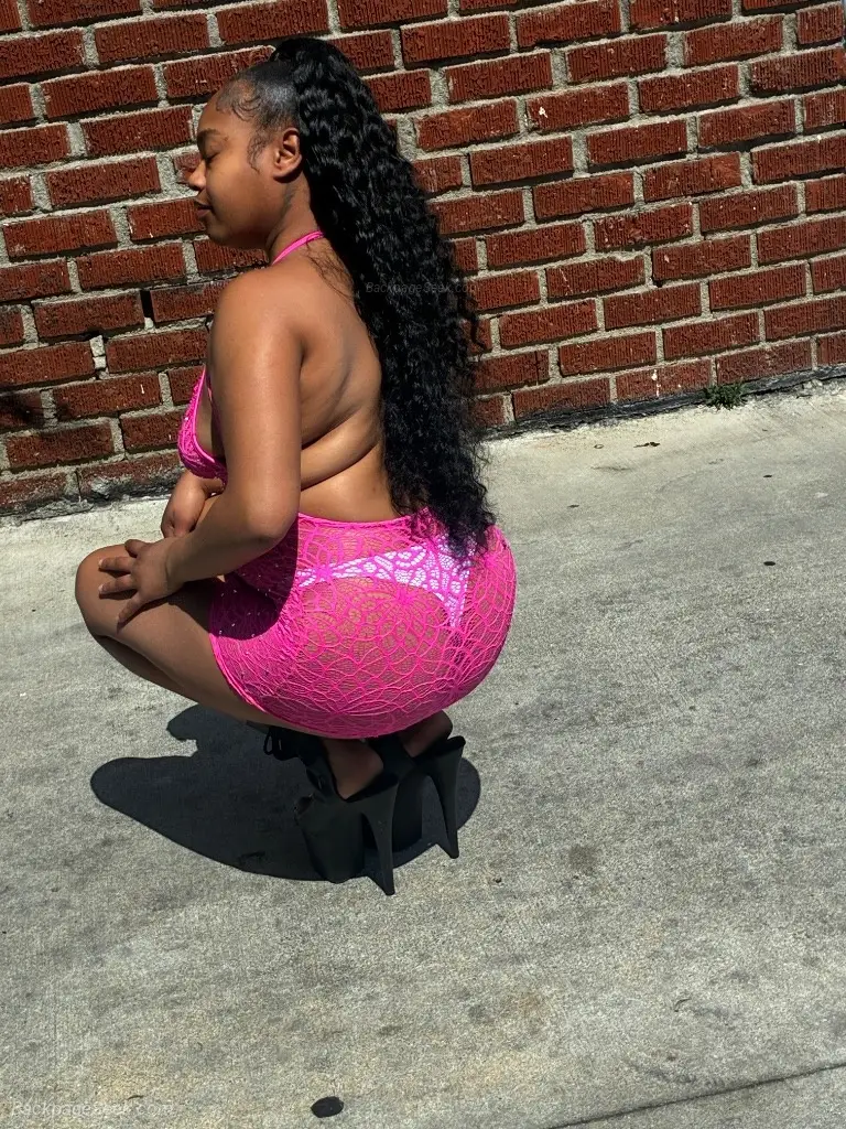 FT SHOWS INCALLS OUTCALLS FETISH QUEEN