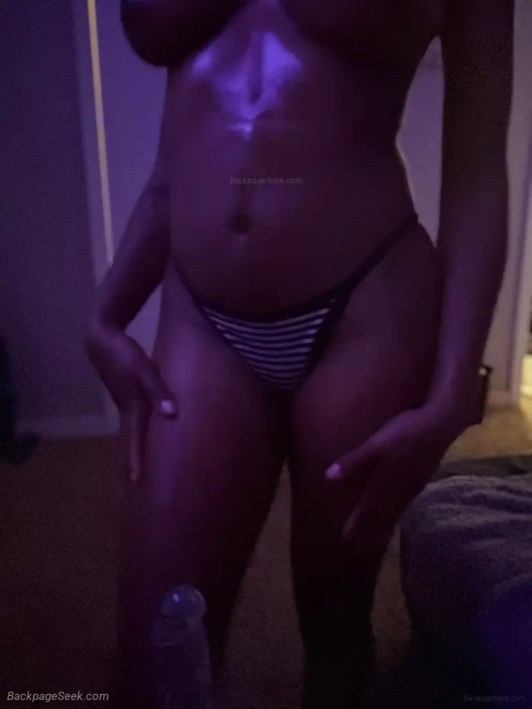petite freak in Long Beach – Women Seeking Men photo 6