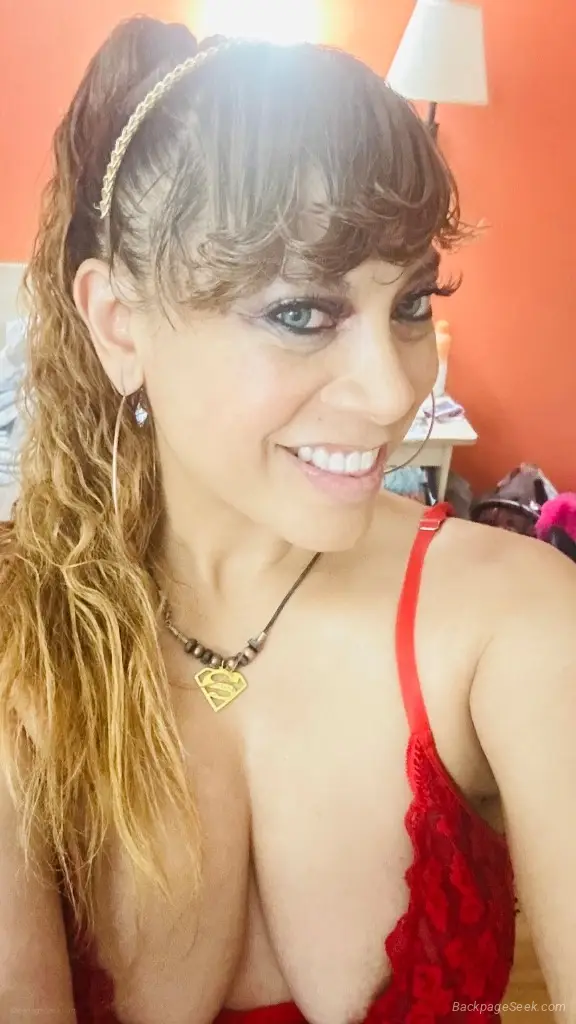 PRETTY MIKKI in Long Beach – Women Seeking Men photo 3