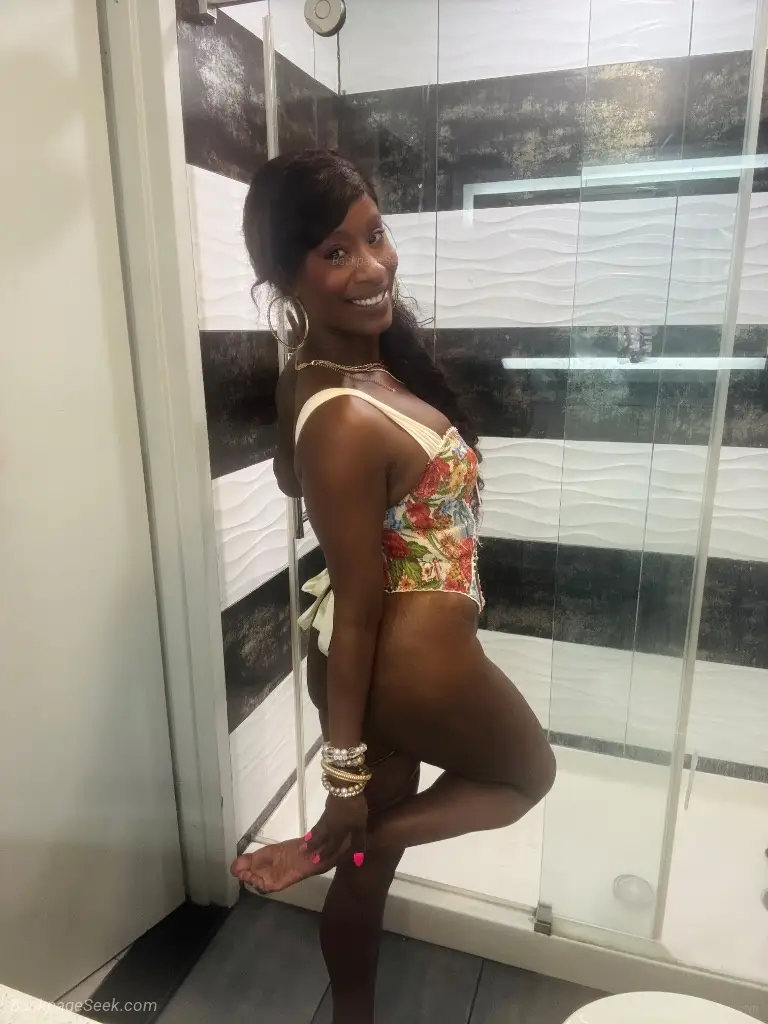 best Rider nasty crazy squirter no bare but head game is the in Long Island – Women Seeking Men photo 3