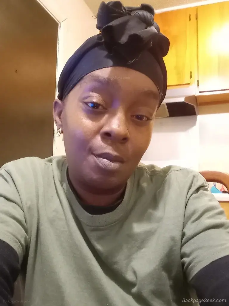 nice lady lookin for friends in Long Island – Women Seeking Men photo 3