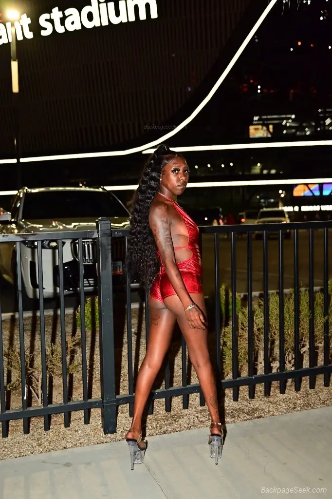 pretty petite ready to meet in Los Angeles – Women Seeking Men photo 4