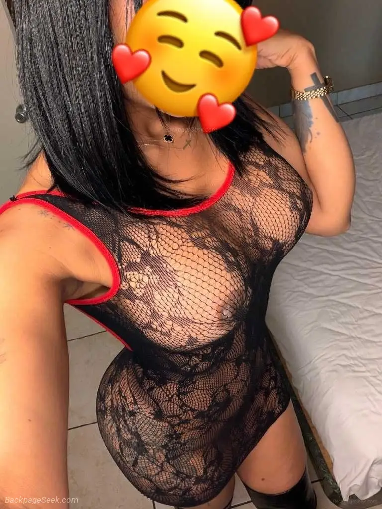 Morenita latina sper caliente llego a la ciudad a cumplirte tus fantasas