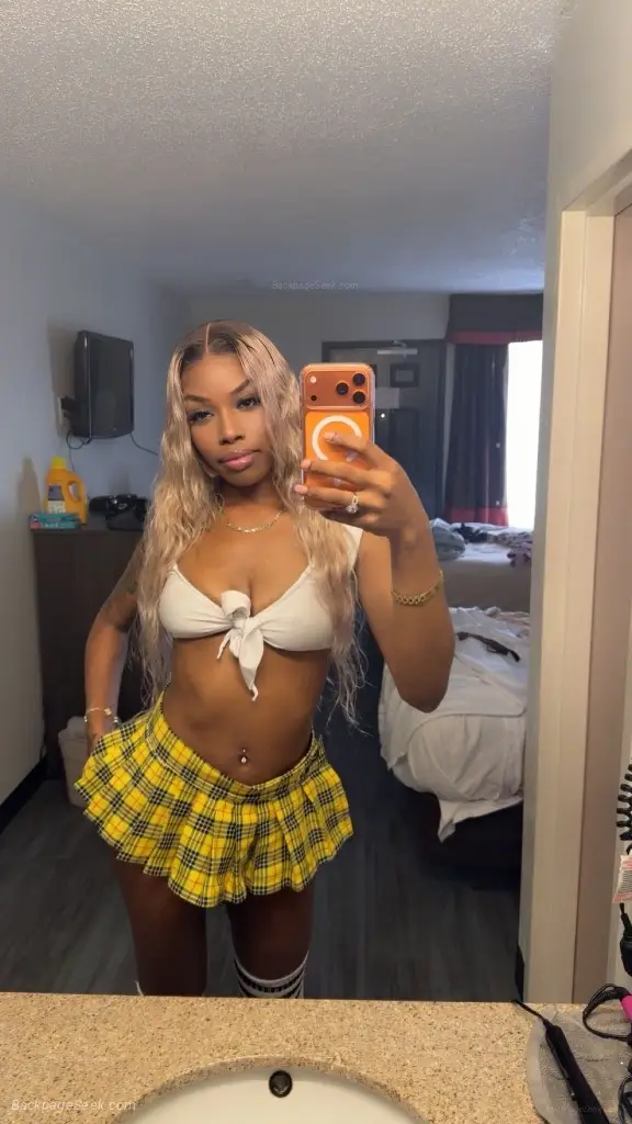 SEDUCTIVE EBONY HOTTIE WITH CREAMY PUSSY DEEP THROAT in Louisville – Women Seeking Men photo 5