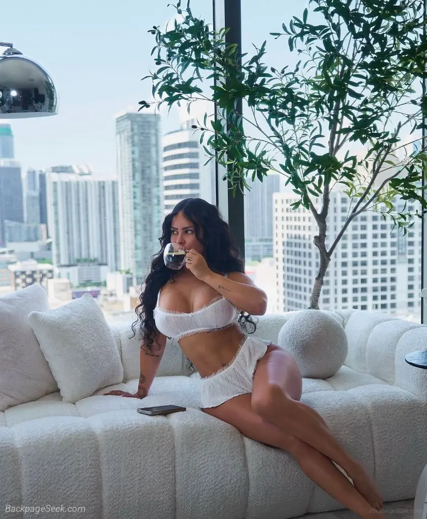 Hi I'm klohe pure lust and seduction I'll make you feel in h... in Louisville – Women Seeking Men photo 2
