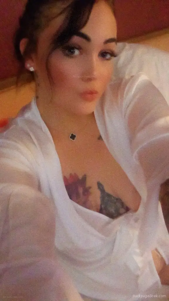 wet and tatted in Louisville – Women Seeking Men photo 2