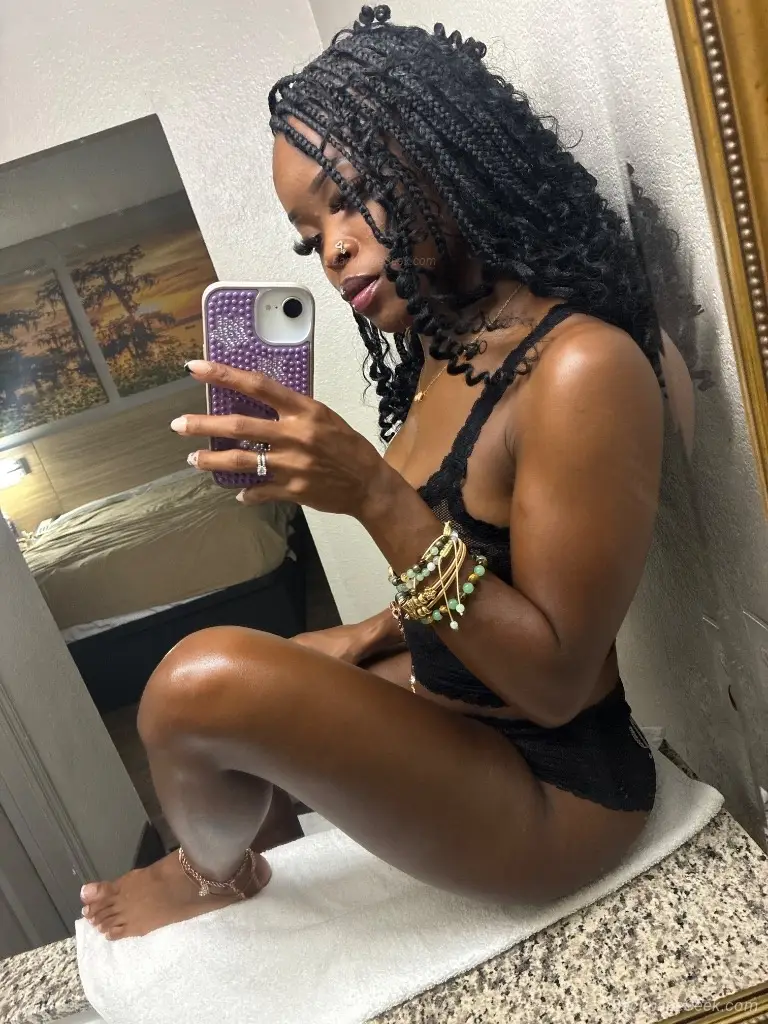 INCALLS OUTCALLS CHOCOLATE FUNSIZED FREAK 4 TINY N TIGHT in Memphis – Women Seeking Men photo 2