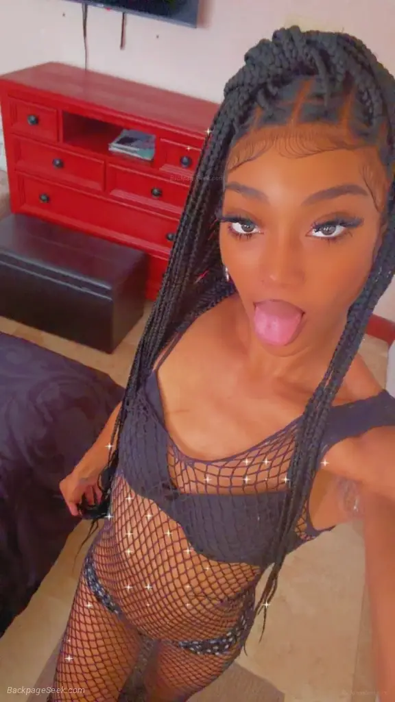 BIG OR SMALL I LOVE EM ALL WHO'S THE TRICKIEST OF EM ALL CUM... in Miami – Women Seeking Men photo 4