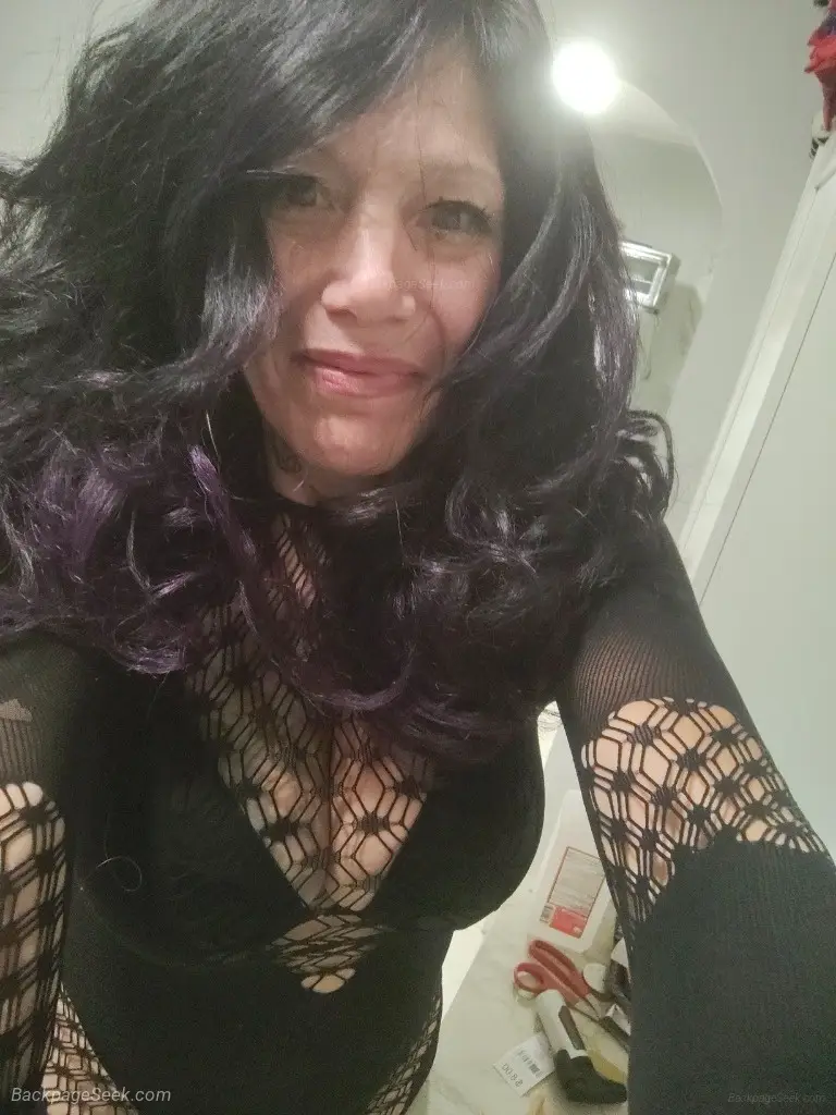 i am a fetish friendly mature woman in Miami – Women Seeking Men photo 4