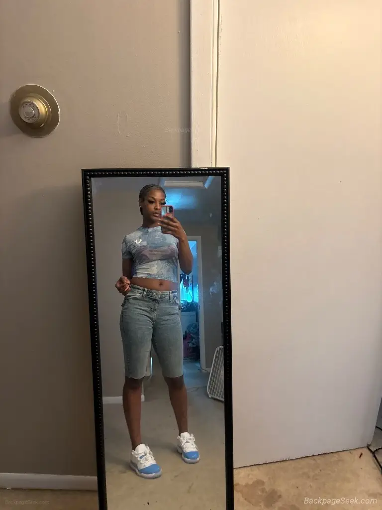 tight wet creamy ebony pussy in Milwaukee – Women Seeking Men photo 3