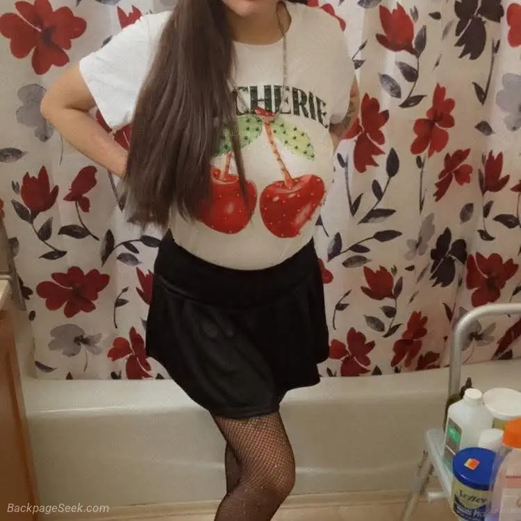 hot and horny in Milwaukee – Women Seeking Men photo 2