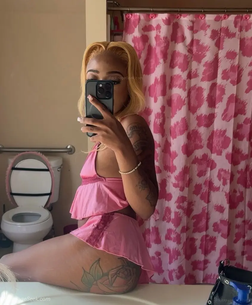 NEW IN TOWN SLASH QUEEN in Milwaukee – Women Seeking Men photo 3