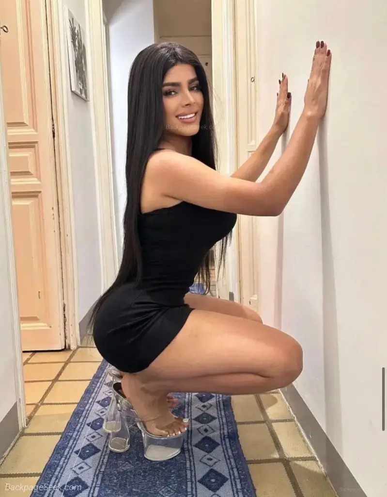 Hello, I'm Camila, fun and playful