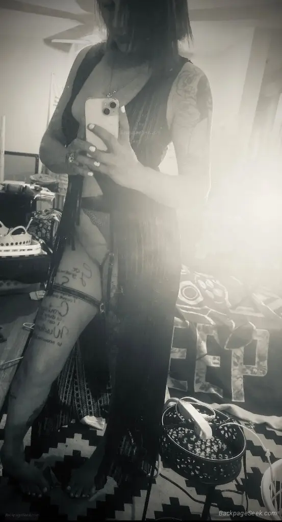 NEWrecent pics IF you are nice then i am NAUGHTY in Minneapolis – Women Seeking Men photo 4