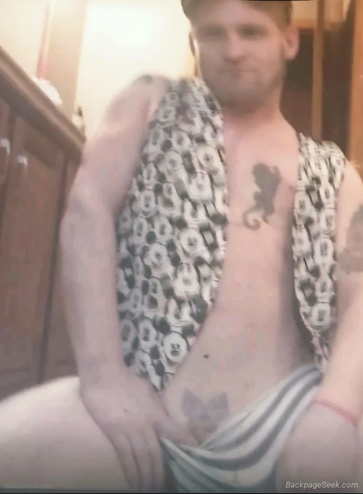 Clean cut ex Army guy seeking some attractive companionship in Minneapolis – Men Seeking Women photo 3
